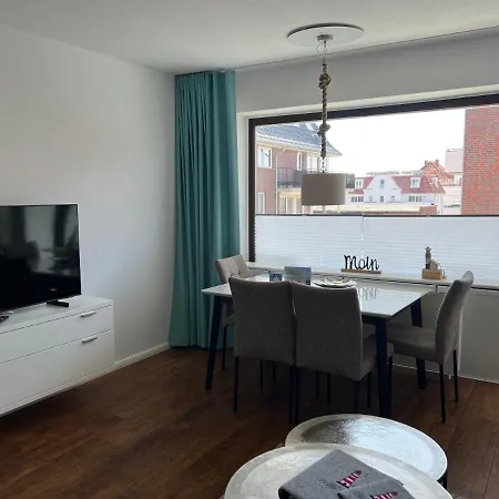 Luettje Wooge In Strandnaehe Mit Suedbalkon *